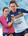 Australian winger McCalman will fly to Leicester for new season Australian winger McCalman will fly to Leicester for new season